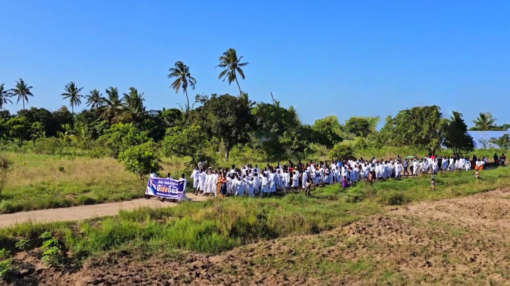 Batismo de 200 Novos Convertidos em Moçambique no Projeto África